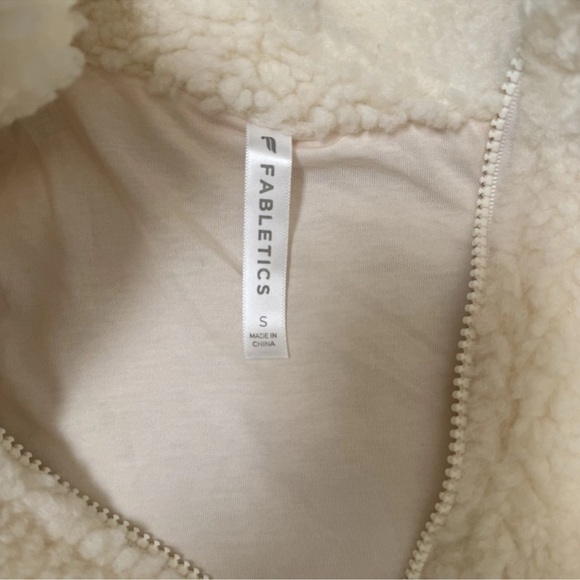 Fabletics Nelly Mixed Media Half Zip Women's Cream Jacket Size S Sherpa Puffer - Picture 6 of 9